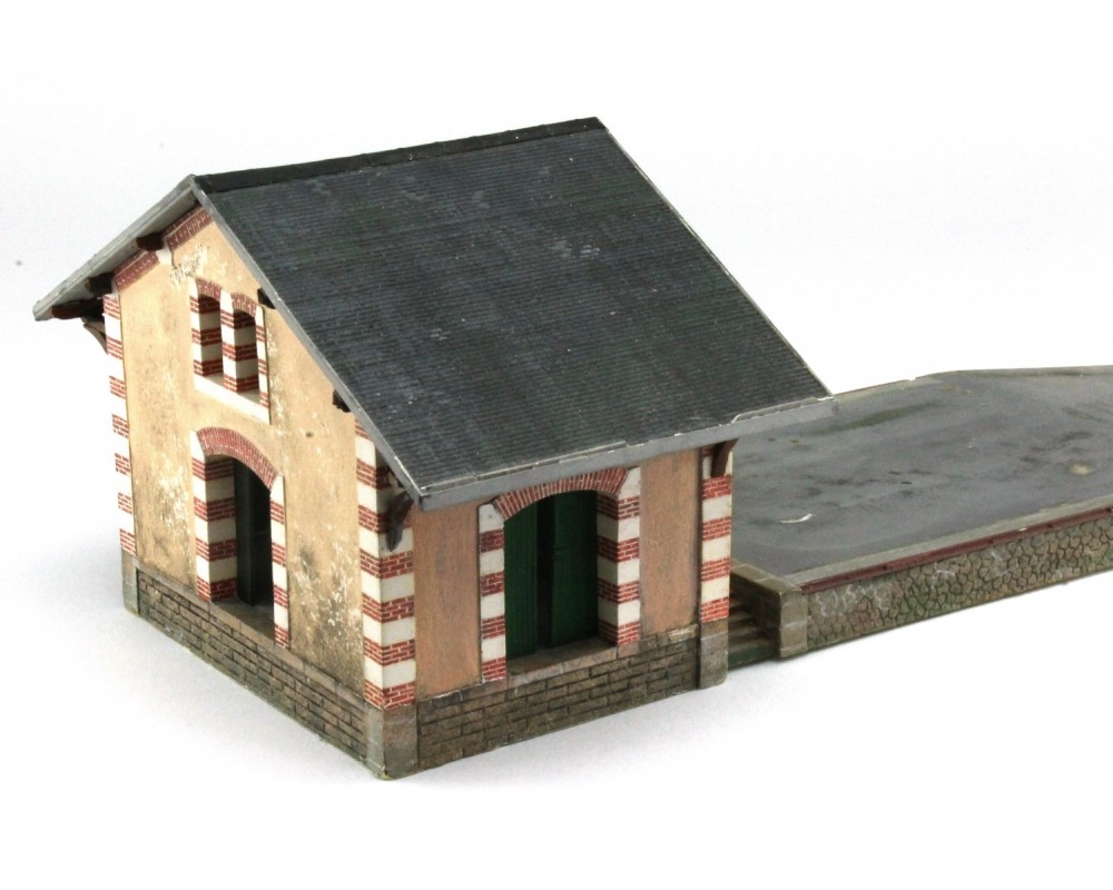 The small west freight hall PO of the west network HO scale